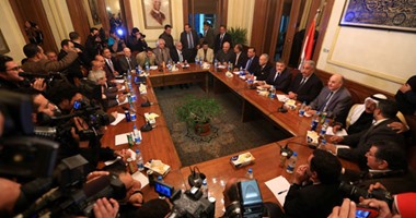 مصير التحالفات الانتخابية بعد العيد.. تقدم فى المشاورات بين  قوائم "فى حب مصر" والجبهة.. وتغيير اسم "القائمة الوطنية" إلى وحدة مصر .. "النور" منفردًا.. ونداء مصر ينفى الانضمام لأى تحالف