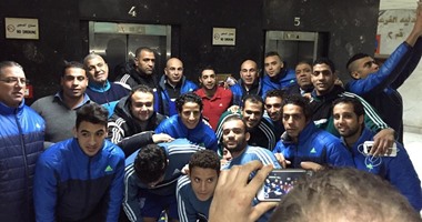 "التؤام" ولاعبى الاتحاد يزورون "شيكا" فى المستشفى