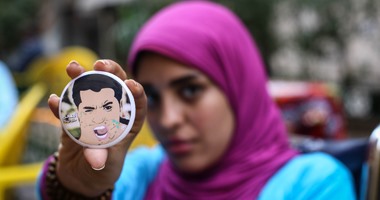 قصة مصورة.. "فاطمة" تنتصر على الحياة بكرسيها المتحرك