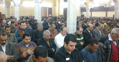 أهالى المنوفية يؤدون صلاة الغائب على النائب العام ويخرجون بمسيرة ضد الإرهاب