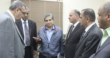 بالصور.. وزير البيئة: فى انتظار قرار جمهورى بتشديد عقوبات مخلفات النيل