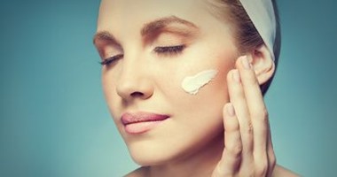 مش دايمًا إرهاق وإنيميا.. 8 أسباب تلخص مشكلتك مع الهالات السوداء حول العين