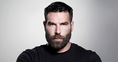بالصور.. "Dan Bilzerian" الرجل الأشهر على مواقع التواصل الاجتماعى