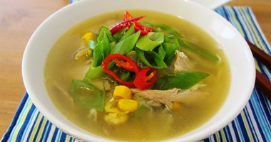 انفوجراف.. 5 فوائد لتناول شوربة الدجاج على الفطار