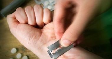 نيابة الهرم تصرح بدفن جثة المسن المنتحر بقطع شرايين يده بعد انتهاء تشريحها