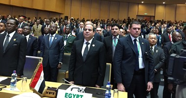 السيسي يستهل نشاطه فى أديس أبابا بلقاء رئيسى كينيا والكونغو برازافيل..سفيرنا بأثيوبيا: الرئيس يلتقى ديسالين غدا.. أبو بكر: مصر تقدمت بمرشحتين لمنصب مفوضتين بالاتحاد.. والقمة الإفريقية تبحث عودة المغرب
