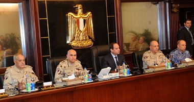 الرئيس يجتمع بالمجلس الأعلى للقوات المسلحة لبحث الأوضاع الراهنة