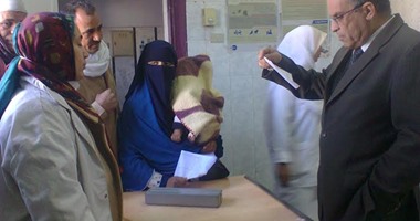 وكيل صحة الفيوم يقرر رفع مرتبات المؤقتين إلى 300 جنيه شهريا