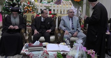 محافظ الفيوم يزور دير الأنبا إبرام للتهنئة بعيد الميلاد