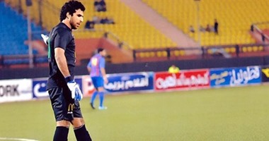 المصري يصرف النظر عن حارس سموحة بسبب شرط الكاش