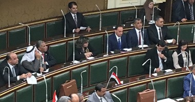 معتز كمال الشاذلى يفشل فى الجلوس مكان والده بسبب التأخير