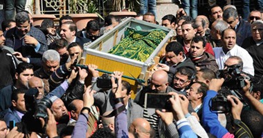 نجوم الكرة يشيعون جثمان الراحل حمادة إمام