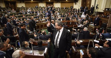 7 مشاهد تلخص لحظات "الأكشن والإثارة" بأولى جلسات البرلمان.. وصول متأخر لـ"اليزل".. نائب النور يرفع المصحف.. مناوشات واتهامات تنتهى بإعادة مرتضى منصور حلف اليمين.. و"ابن الشاذلى" يخسر مقعد أبيه