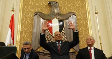 بالفيديو.. على عبد العال فى كلمة حماسية فور توليه رئاسة البرلمان: سأدافع عن الديمقراطية ومبادئ ثورتى 25 يناير و30 يونيو.. ويؤكد: الشعب متيقظ ويراقب ويحاسب.. ويوجه التحية للسيسى والقضاء والجيش والشرطة