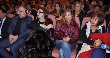 ليلى علوى ونبيلة عبيد ولبنى عبد العزيز فى تكريم سمير صبرى