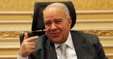 مجدى العجاتى: 4 أشهر حد أقصى للمحافظ للبت فى طلب ترخيص الكنائس