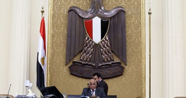 جلسة بين على عبد العال ووكيلى المجلس ومجدى العجاتى للترتيب للجلسة الثانية