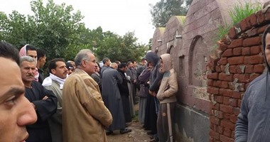 6 سيارات إسعاف لنقل ضحايا حادث "معدية كفر درويش" ببنى سويف