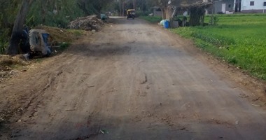 صحافة المواطن: أهالى البحيرة يطالبون المحافظ بإعادة رصف طريق كفر خضير