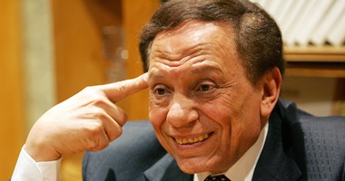 أسرة "مأمون وشركاه" تسافر إلى إيطاليا بدون عادل إمام