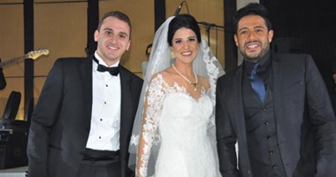 بالصور.. حماقى ودينا يشعلان زفاف نور وفاطمة