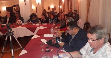 بالصور.. "روتارى الجونة" يجتمع فى فندق تعرض لحادث إرهابى بالغردقة للتأكيد على أمان مصر.. ويستضيف سياح أصيبوا بالحادث.. مصابة: أشكر الشرطة على يقظتها.. ومصاب آخر: سأحكى لأصدقائى عن جمال مصر