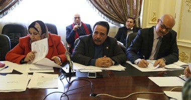 النائب عبدالفتاح محمد: المعينون كمستشارين فى الجهاز الإدارى يكلفون الدولة الكثير