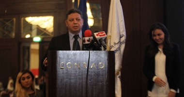 "القوى العاملة": 872 شركة تزاول عملية إلحاق العمالة المصرية بالخارج