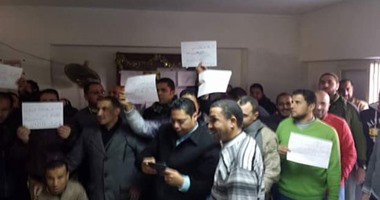 صحافة المواطن.. تظاهر عمال شركة بتروتريد للمطالبة بتثبيتهم ووقف الممارسات التعسفية