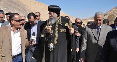البابا تواضروس يزور كنيسة الضبعية غرب الأقصر