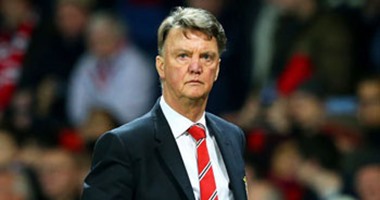 فان جال يسخر من ليفربول قبل كلاسيكو الغد