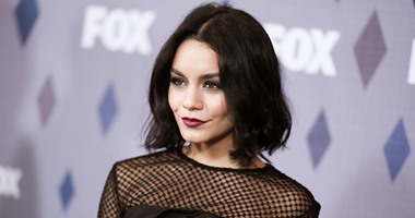 بالصور.. فانيسا هادجنز تتألق فى حفل "Fox TCA"