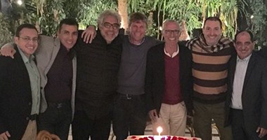 جهاز المنتخب يحتفل بعيد ميلاد "فانتا" المدرب العام للفراعنة