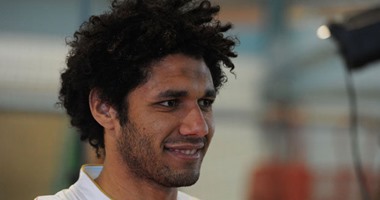 محمد الننى احتياطى فى مباراته الأولى مع أرسنال