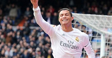 بالفيديو.. الحكم يتجاهل طرد رونالدو رغم ضرب لاعب خيخون بـ"الشلوت"