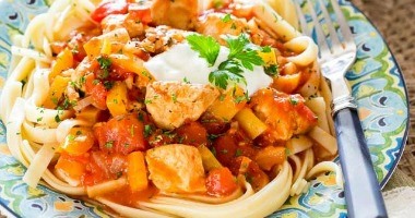 طريقة عمل دجاج البابريكا.. أكلة صحية وسريعة وسهلة