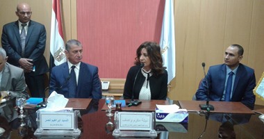 بالصور.. نبيلة مكرم: زيادة المشروعات التنموية للحد من الهجرة غير الشرعية