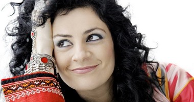 صوت الحرية هيطلع ..التمثيل والتلحين والكتابة أسلحة "ريم البنا" ضد المرض