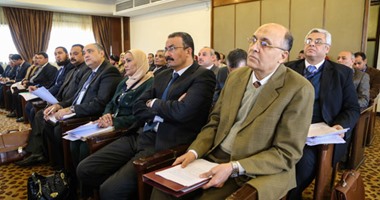 لجنة الاقتراحات والشكاوى توافق على قانون الثروة المعدنية بعد جلسة ساخنة