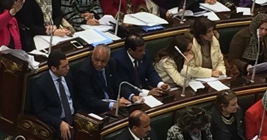 بعد رفض "الخدمة المدنية"..قانونيون يحذرون:سيؤثر على مرتبات الموظفين..محمود كبيش:سنعود للعمل بقانون 47..وصلاح فوزى:سيحدث ارتباك بالجهاز الإدارى للدولة..وحامد الجمل:المرتبات ستتأخر وعلاوة الـ5% ستلغى