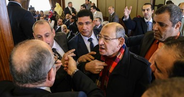 بالصور.. أول مشادات داخل البرلمان بين النواب وممثلى الحكومة