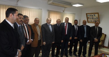 نائب وزير التعليم العالى يزور معهد العلوم الفلكية والجيوفيزيقية