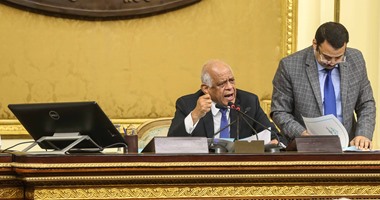 رئيس البرلمان مطالبا بعدم التحدث فى الموبايل: حرمة قاعة المجلس كمكان العبادة