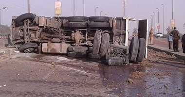 الصحة: 3 حالات وفاة و54 مصابا فى حوادث طرق نتيجة سوء الأحوال الجوية أمس