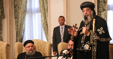 شيخ الأزهر والبابا تواضروس يصلان قاعة مجلس النواب وسط تصفيق حاد من الحضور