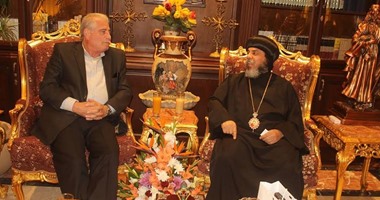محافظ جنوب سيناء يهنئ الأنبا أبولو والإخوة الأقباط بعيد الغطاس