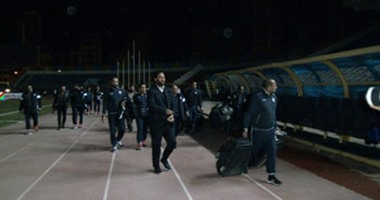 بالصور.. الزمالك يصل استاد الإسماعيلية استعداداً لمواجهة المصرى