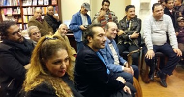بالصور.. على الحجار يغنى "لما الشتا يدق" فى حفل توقيع كتاب السيناريست ناصر عبدالرحمن