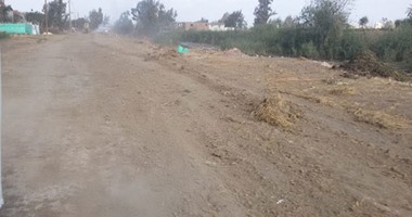صحافة المواطن: أهالى "نجع الأربعين" يشكون عدم توفر طريق عام لهم