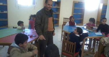 بالصور.. ورش رسم ومحاضرات بثقافة أبو رديس احتفالاً بعيد الشرطة
